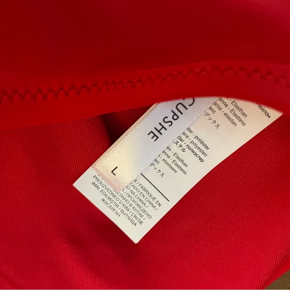 Bikini - Picture 3 of 6